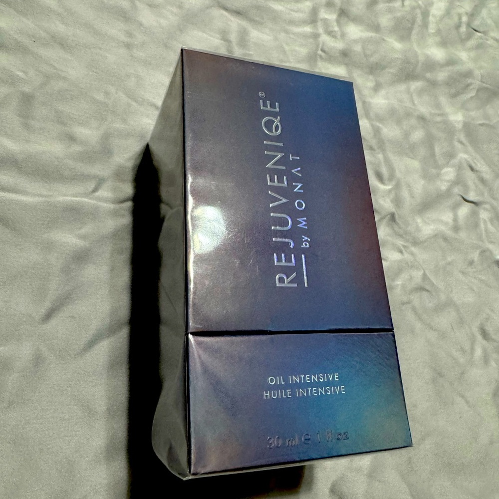 Rejuveniqe oil